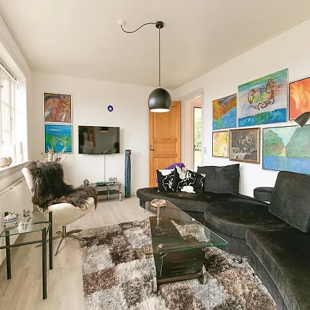 - 09 Apartment *